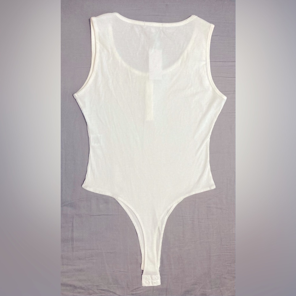 Hooked up NWT Tank style bodysuit size L - Picture 6 of 6